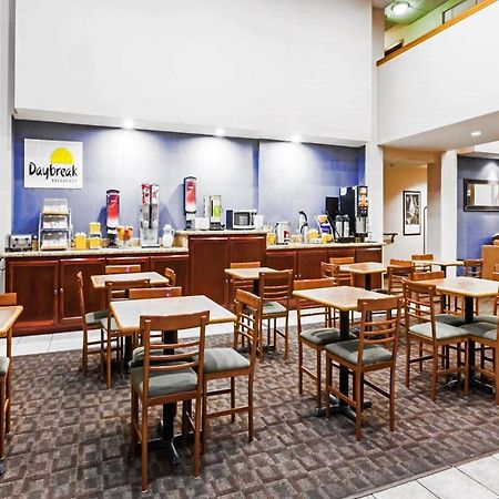 Days Inn By Wyndham Бейкерсфилд Экстерьер фото